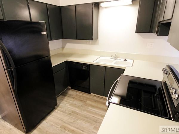 220 N Fanning Avenue, Unit 14, IDAHO FALLS, ID 83401