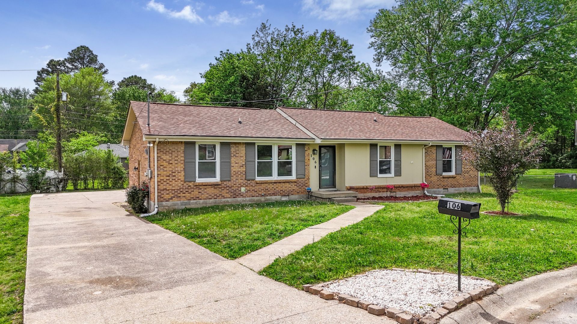 106 Winston Ct , Clarksville, TN 37042 Main Photo