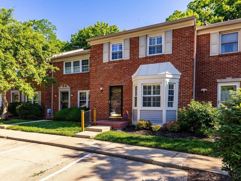 9120 dominion Circle, Symmes Township, OH 45249 Photo 2