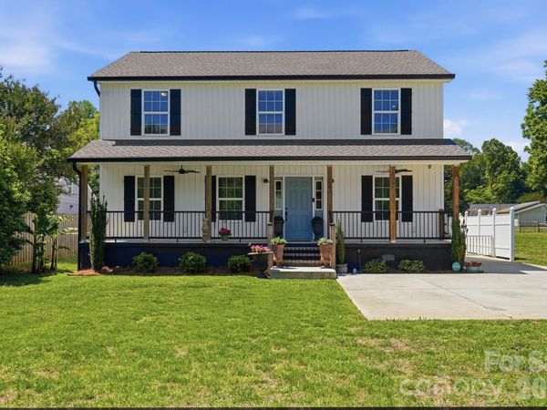 1001 Noles Drive , Mount Holly, NC 28120