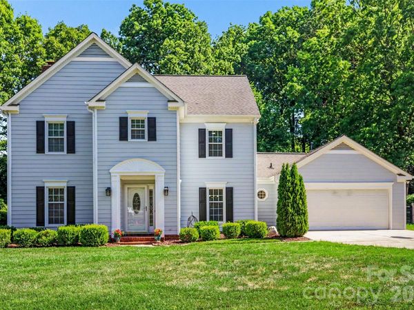 4831 Deanscroft Drive, Charlotte, NC 28226