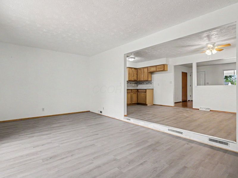 3241 Haskell Drive , Columbus, OH 43219 Photo 10