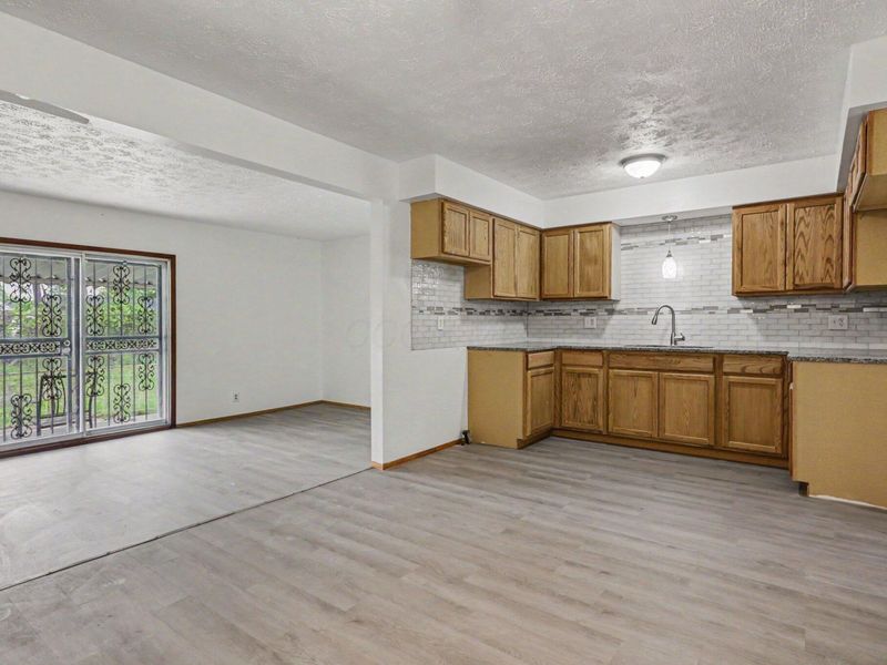 3241 Haskell Drive , Columbus, OH 43219 Photo 7