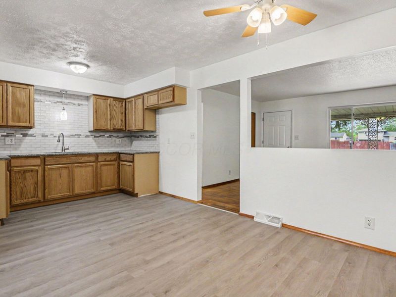 3241 Haskell Drive , Columbus, OH 43219 Photo 8