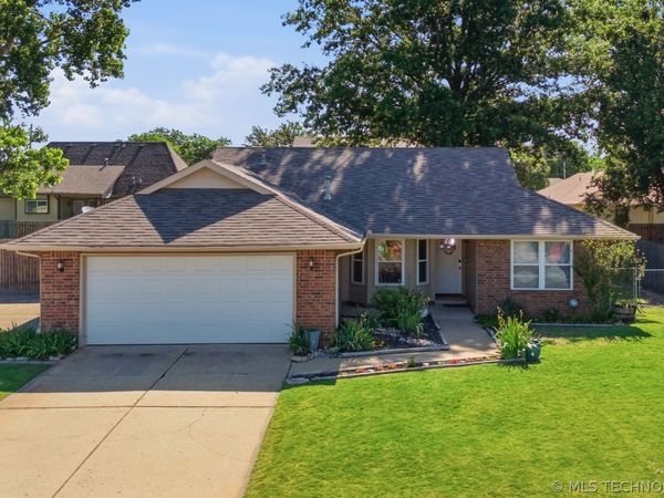 8249 127th East Avenue , Owasso, OK 74055