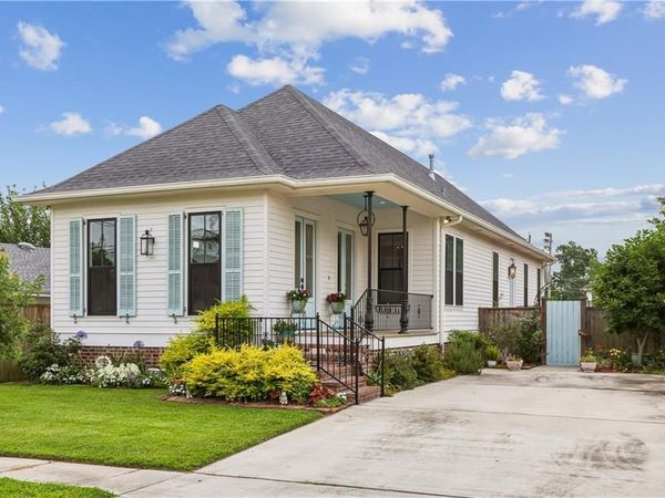 1929 MEHLE Street , Arabi, LA 70032