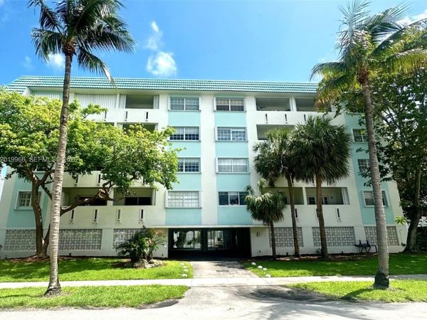 300 Galen Dr , Unit 206, Key Biscayne, FL 33149