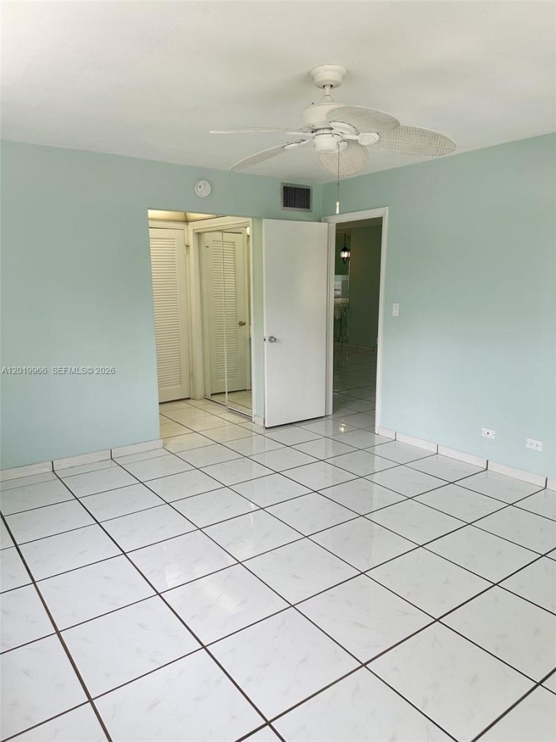 300 Galen Dr, Unit 206, Key Biscayne, FL 33149 Photo