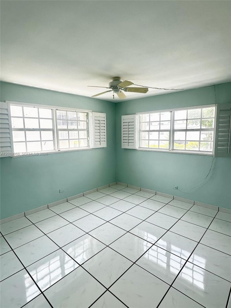 300 Galen Dr, Unit 206, Key Biscayne, FL 33149 Photo