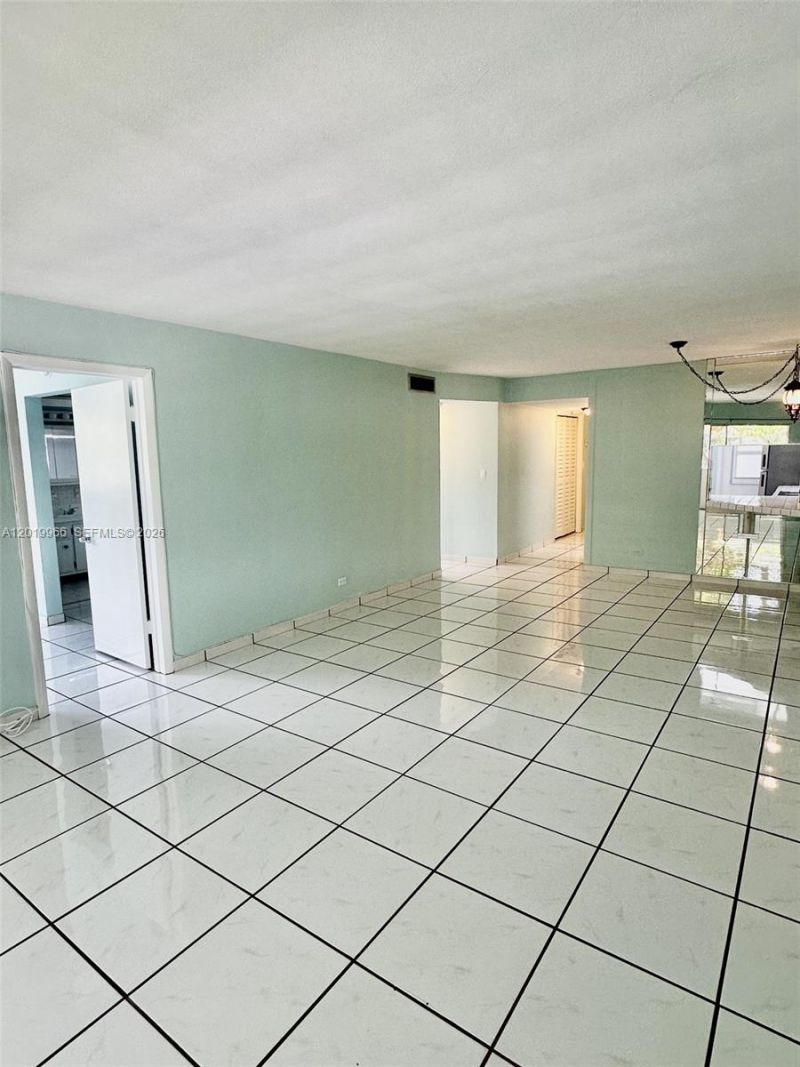 300 Galen Dr, Unit 206, Key Biscayne, FL 33149 Photo