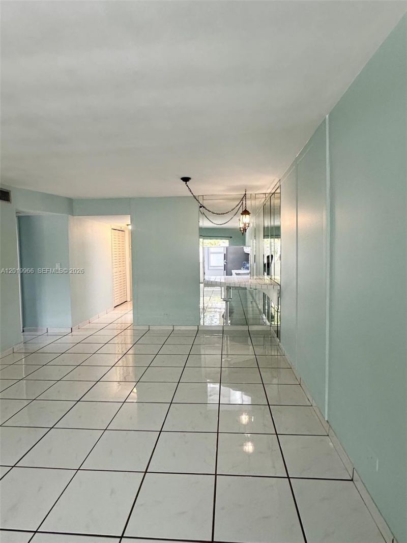 300 Galen Dr, Unit 206, Key Biscayne, FL 33149 Photo