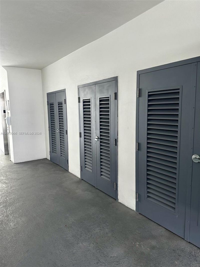 300 Galen Dr, Unit 206, Key Biscayne, FL 33149 Photo