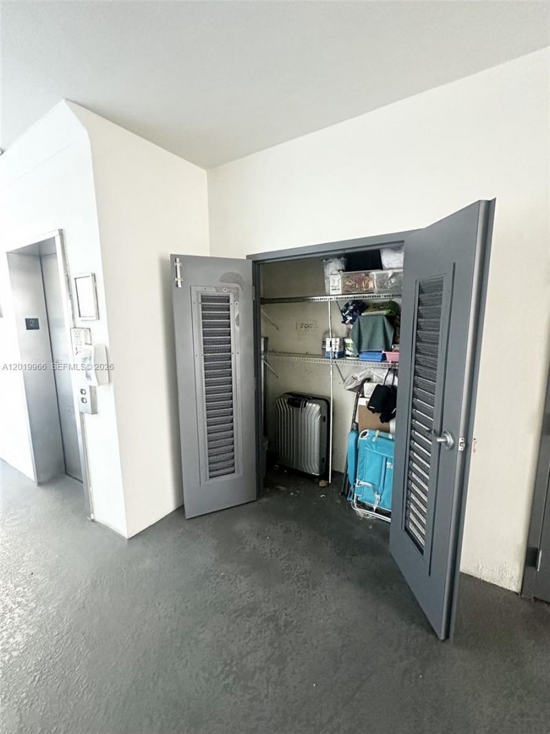 300 Galen Dr, Unit 206, Key Biscayne, FL 33149 Photo