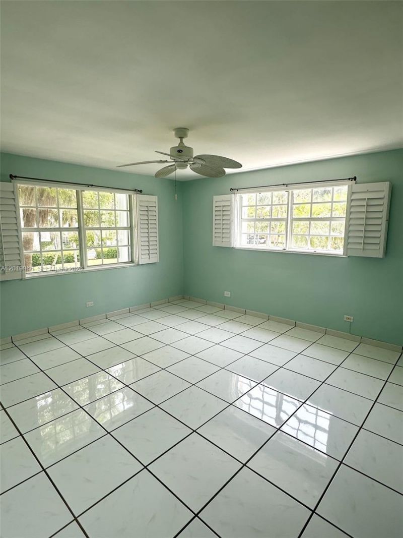 300 Galen Dr, Unit 206, Key Biscayne, FL 33149 Photo