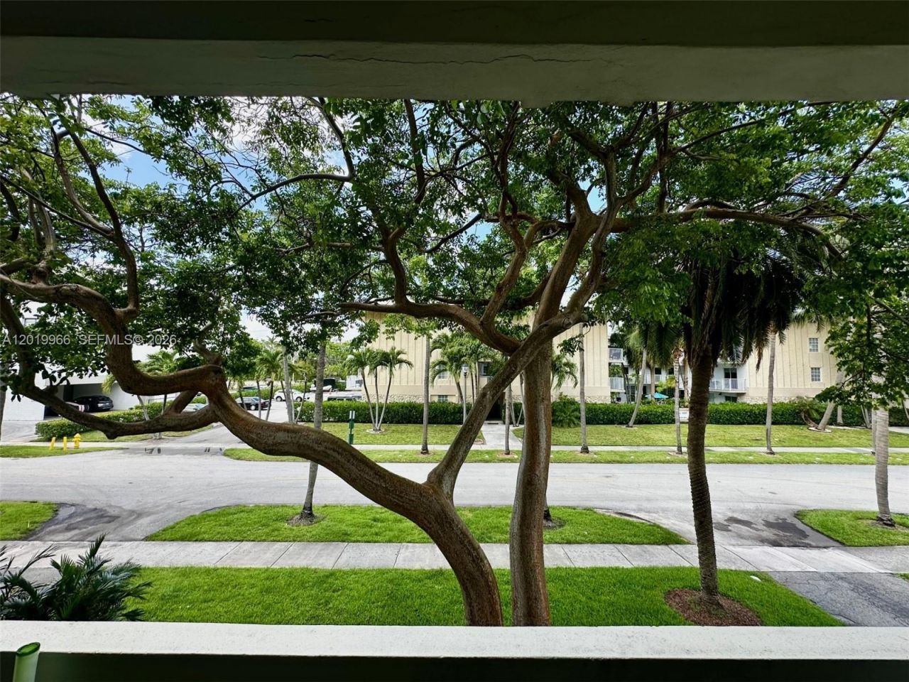300 Galen Dr, Unit 206, Key Biscayne, FL 33149 Photo