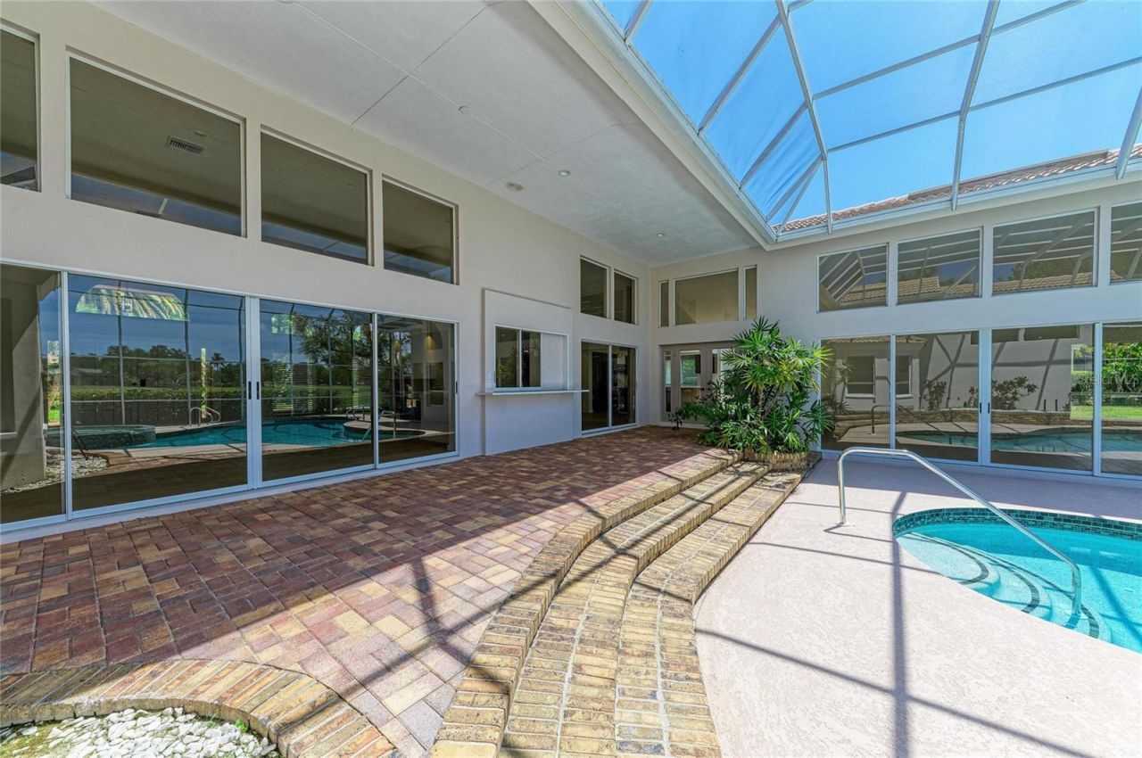 4268 Las Palmas Way, Sarasota, FL 34238 Photo