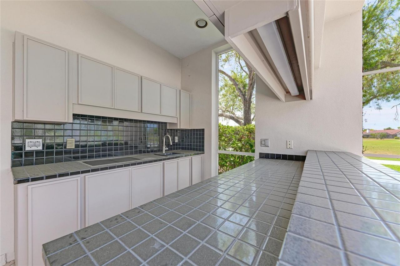 4268 Las Palmas Way, Sarasota, FL 34238 Photo