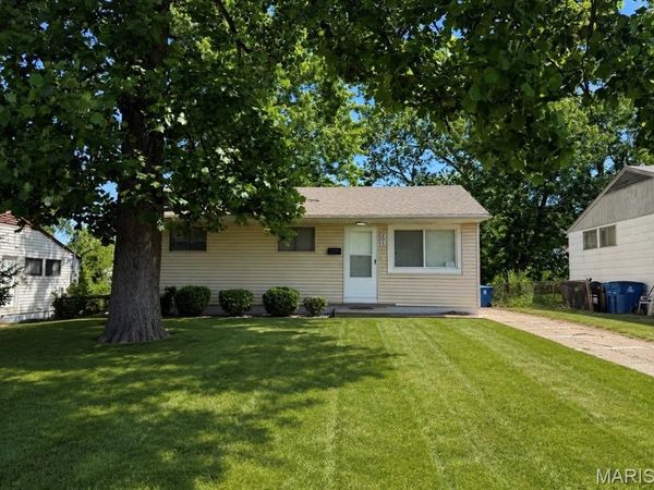 205 Grampian Road , Riverview, MO 63137