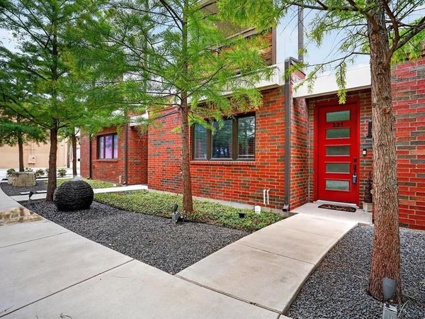 321 College Avenue, Fort Worth, TX 76104