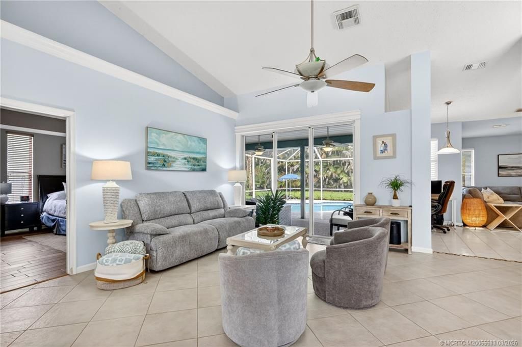 671 SE Pin Oak Terrace, Stuart, FL 34997 Photo