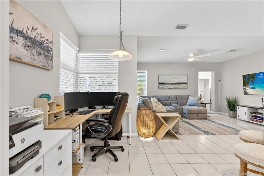 671 SE Pin Oak Terrace, Stuart, FL 34997 Photo