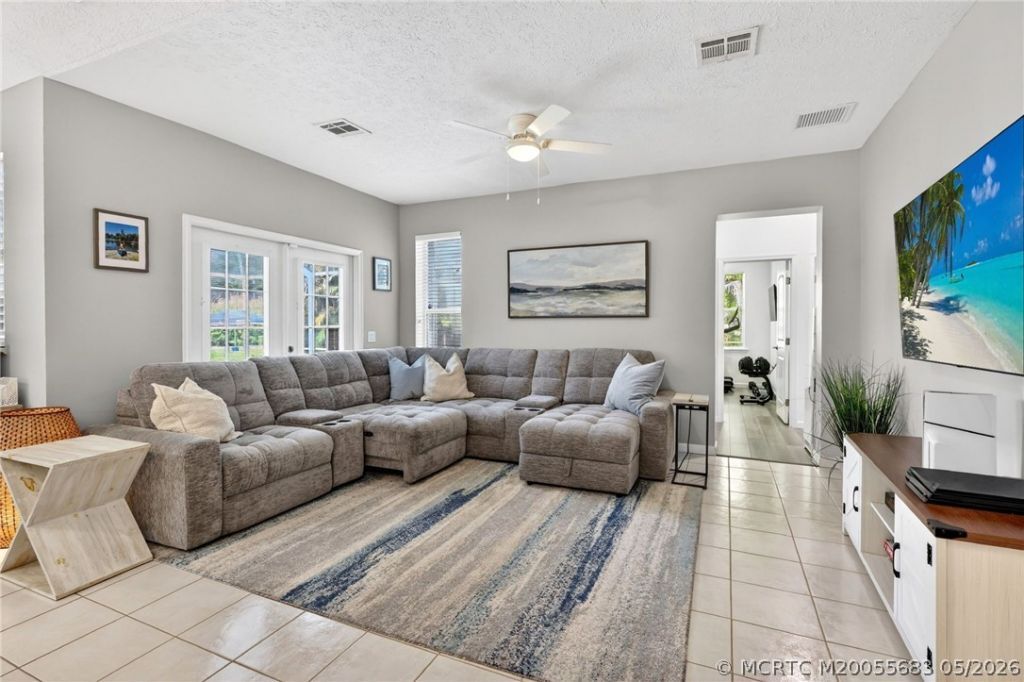 671 SE Pin Oak Terrace, Stuart, FL 34997 Photo