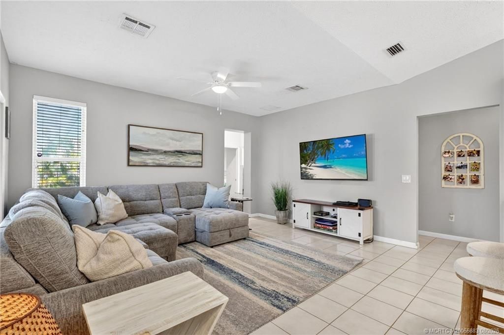 671 SE Pin Oak Terrace, Stuart, FL 34997 Photo