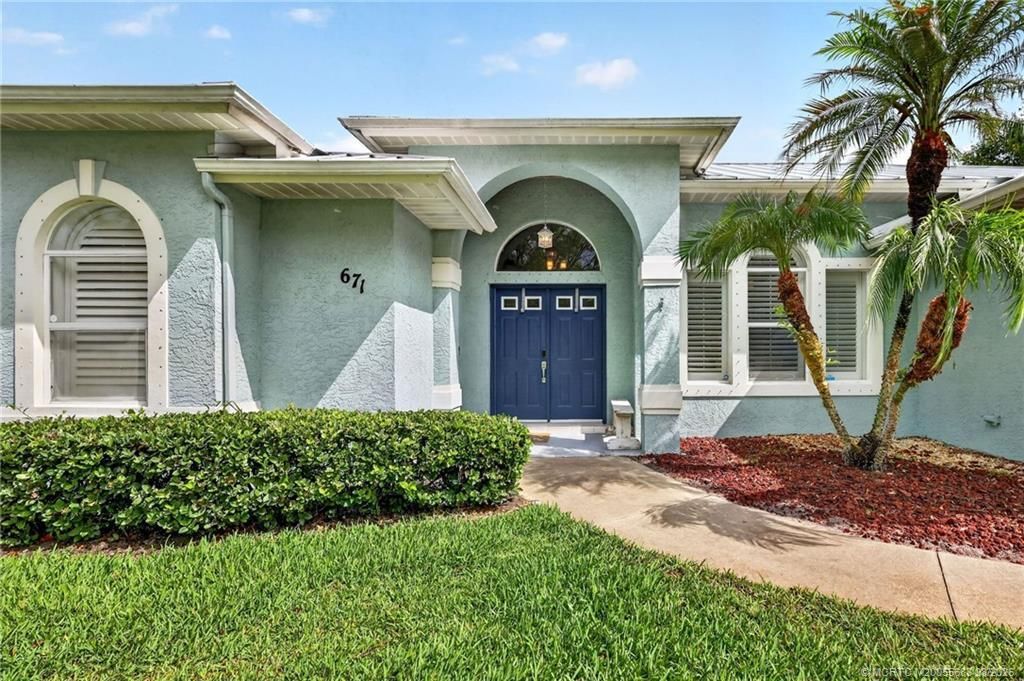 671 SE Pin Oak Terrace, Stuart, FL 34997 Photo