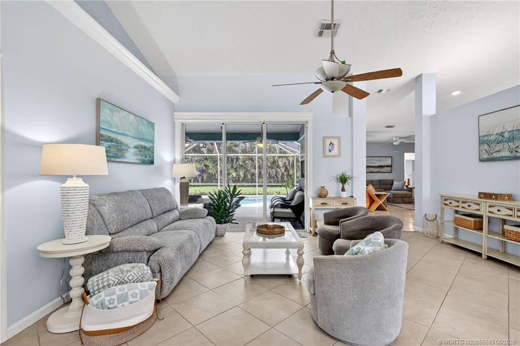 671 SE Pin Oak Terrace, Stuart, FL 34997 Photo