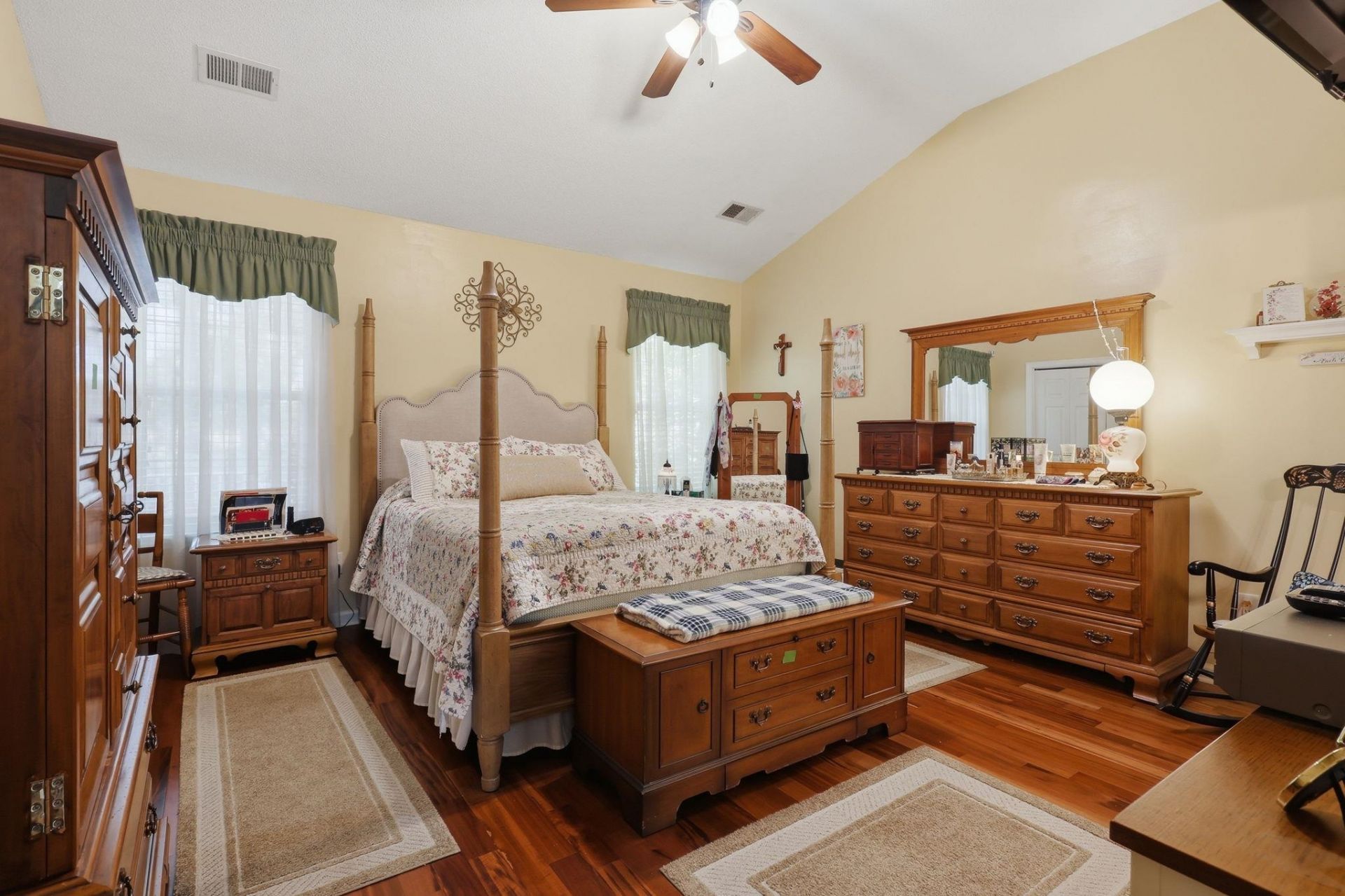 1654 Sedgefield Dr. Photo 22