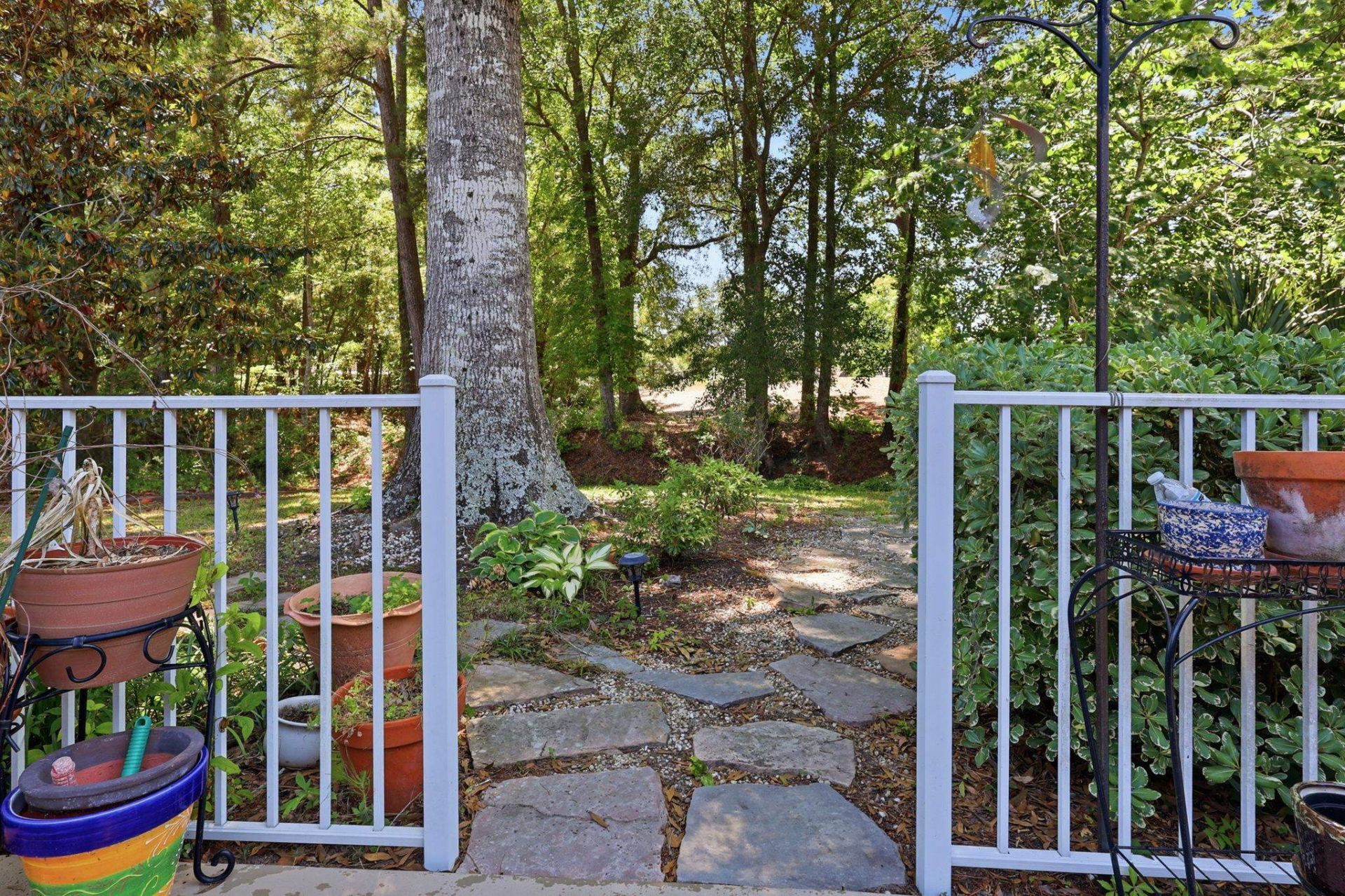1654 Sedgefield Dr. Photo 45