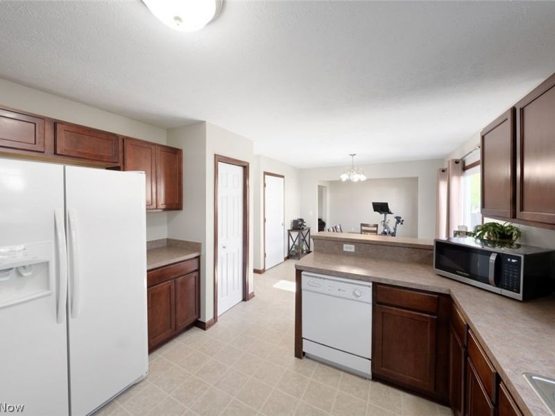4642 Crossing Trail, Lorain, OH 44053 Photo 13