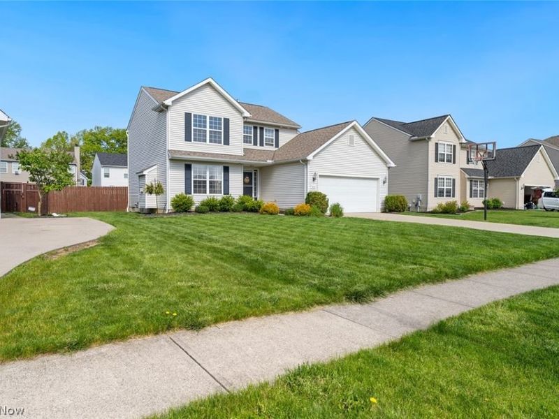 4642 Crossing Trail, Lorain, OH 44053 Photo 2
