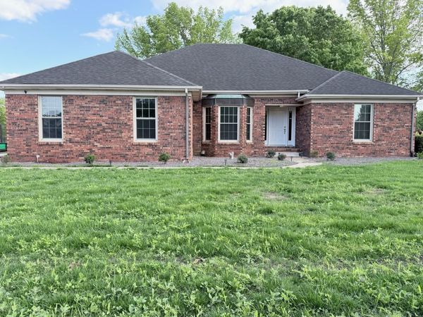 4 Sebring Road , Springfield, IL 62707