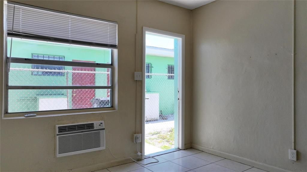 633 NW 15th Terrace, Fort Lauderdale, FL 33311 Photo