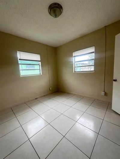 633 NW 15th Terrace, Fort Lauderdale, FL 33311 Photo