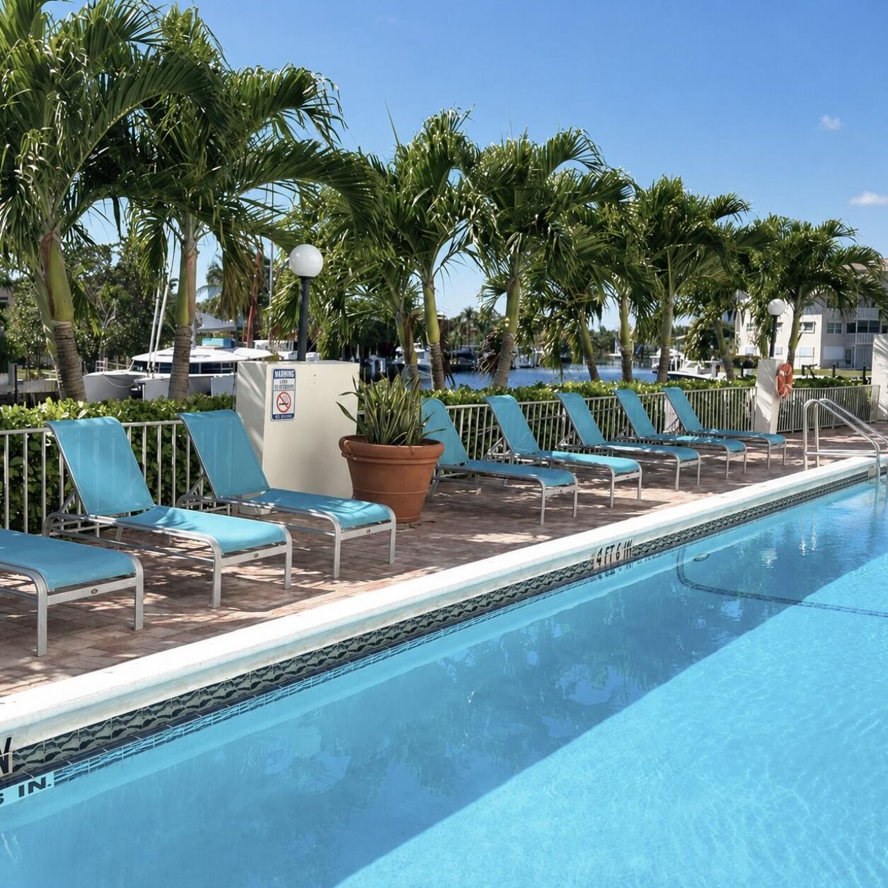 401 Golden Isles Drive, Unit 402, Hallandale Beach, FL 33009 Photo