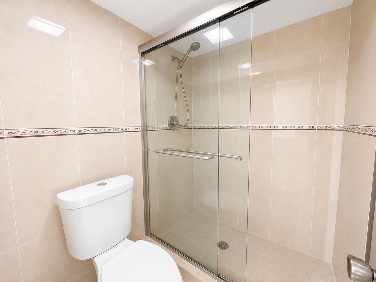 401 Golden Isles Drive, Unit 402, Hallandale Beach, FL 33009 Photo