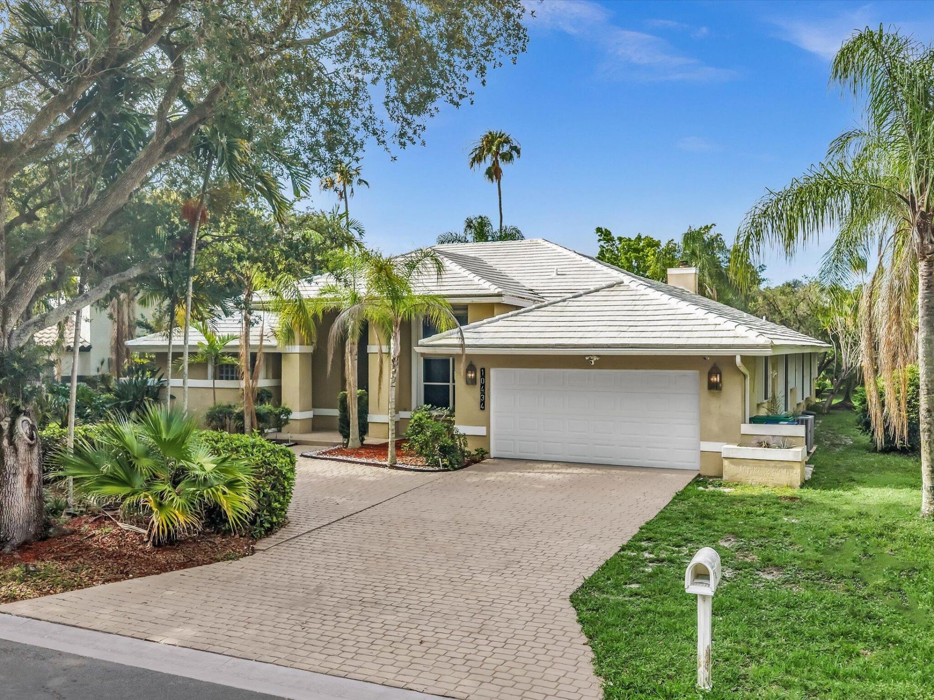 10434 NW 6th Court, Coral Springs, FL 33071 Photo