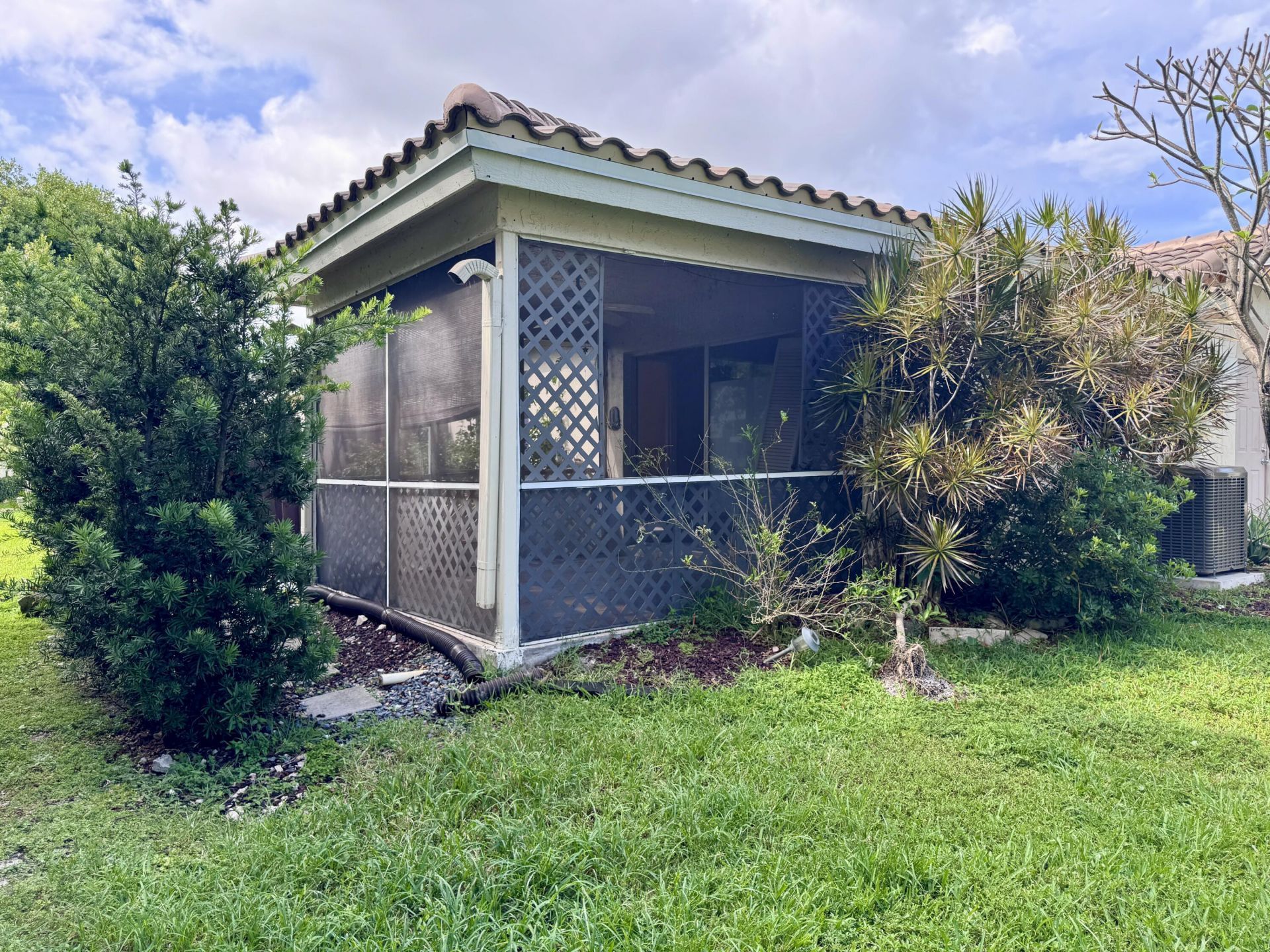 4989 SW 32nd Terrace, Dania Beach, FL 33312 Photo