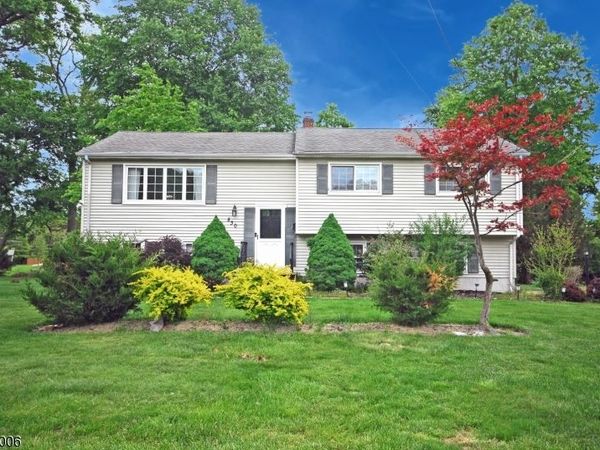 830 E Meadow Dr, Bound Brook, NJ 08805