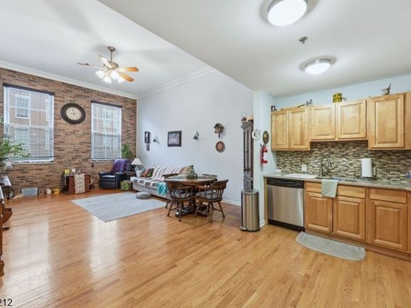 19 Market St, Paterson, NJ 07501
