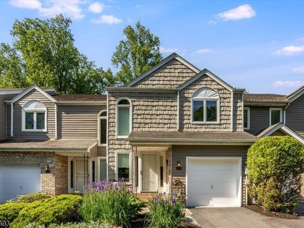45 Averell Dr, Parsippany-Troy Hills, NJ 07950