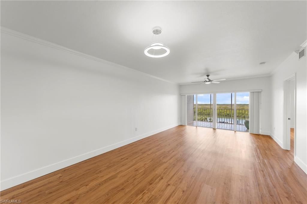 13105 Vanderbilt Dr, Unit 502, Naples, FL 34110 Photo