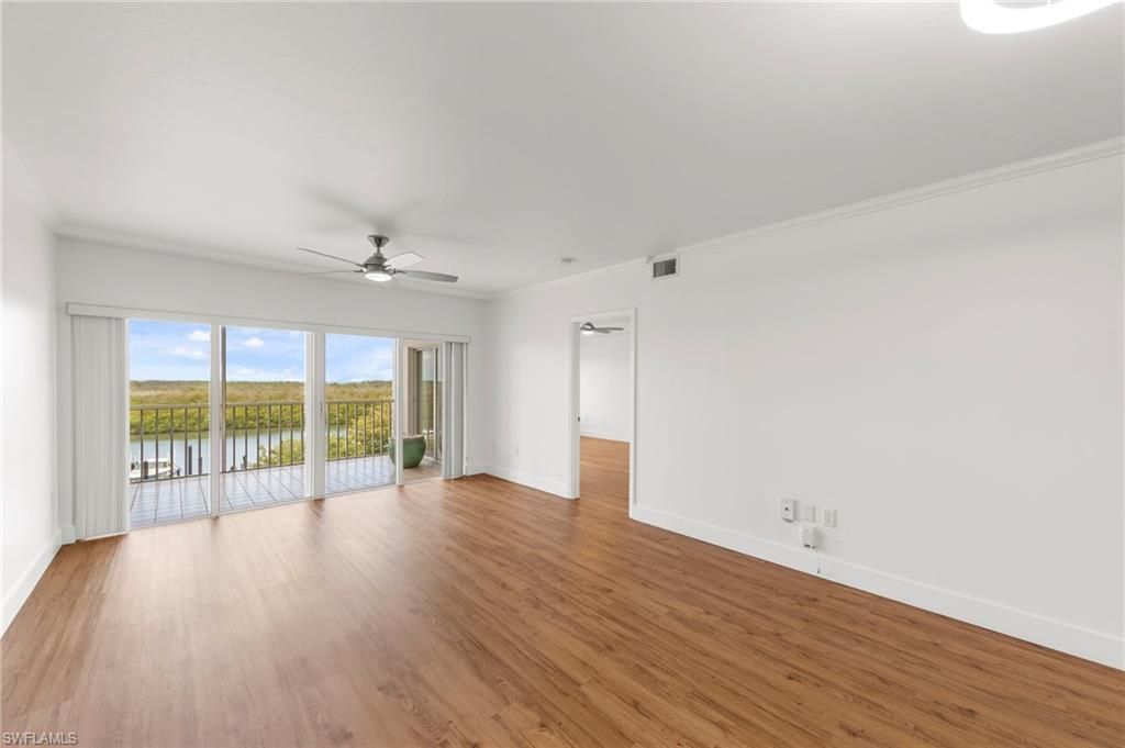 13105 Vanderbilt Dr, Unit 502, Naples, FL 34110 Photo