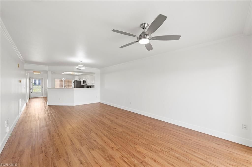 13105 Vanderbilt Dr, Unit 502, Naples, FL 34110 Photo