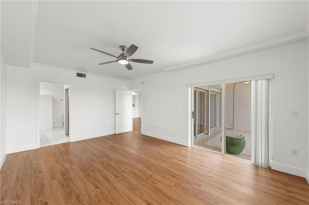 13105 Vanderbilt Dr, Unit 502, Naples, FL 34110 Photo