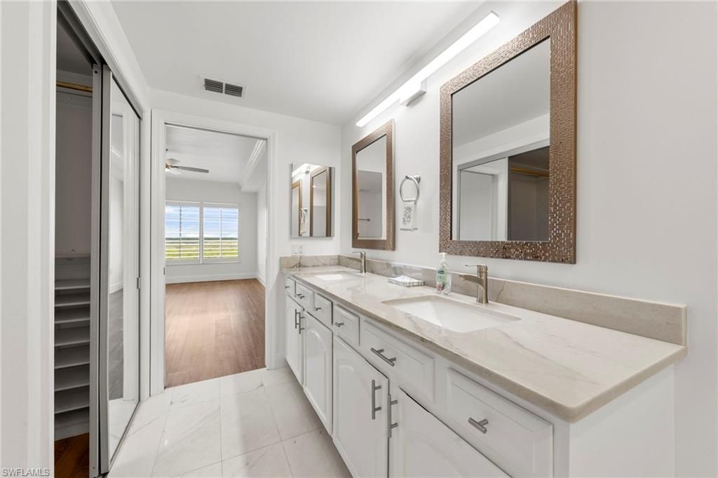13105 Vanderbilt Dr, Unit 502, Naples, FL 34110 Photo