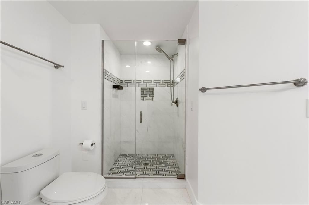 13105 Vanderbilt Dr, Unit 502, Naples, FL 34110 Photo