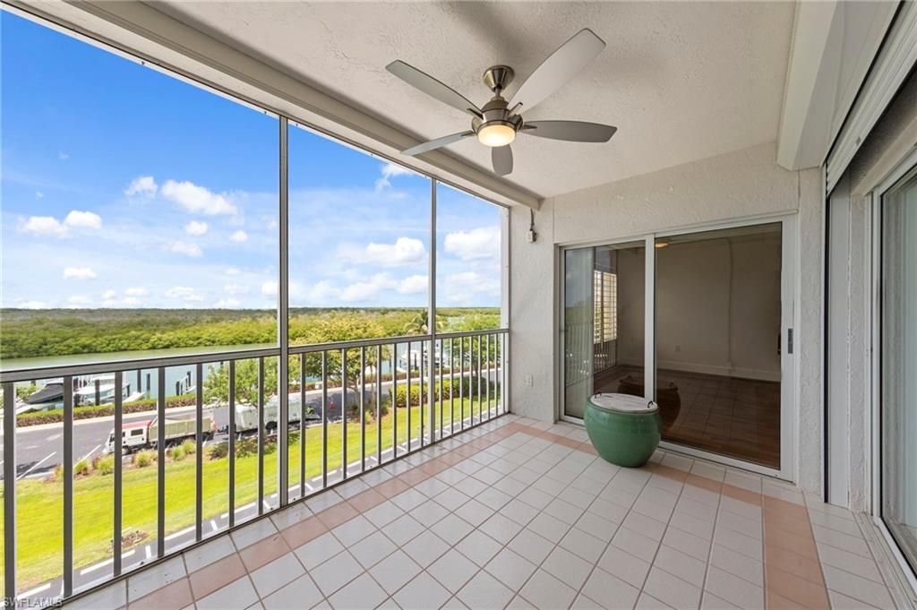 13105 Vanderbilt Dr, Unit 502, Naples, FL 34110 Photo